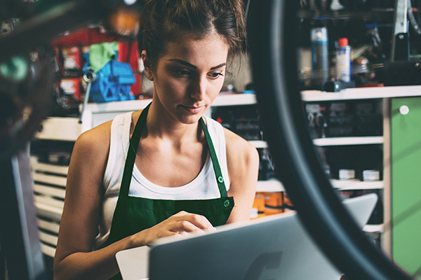 Girl working in shop 600x400.png