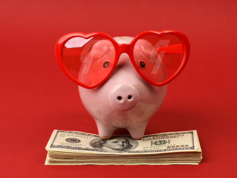 Piggy bank with glasses on 1800x1350.png